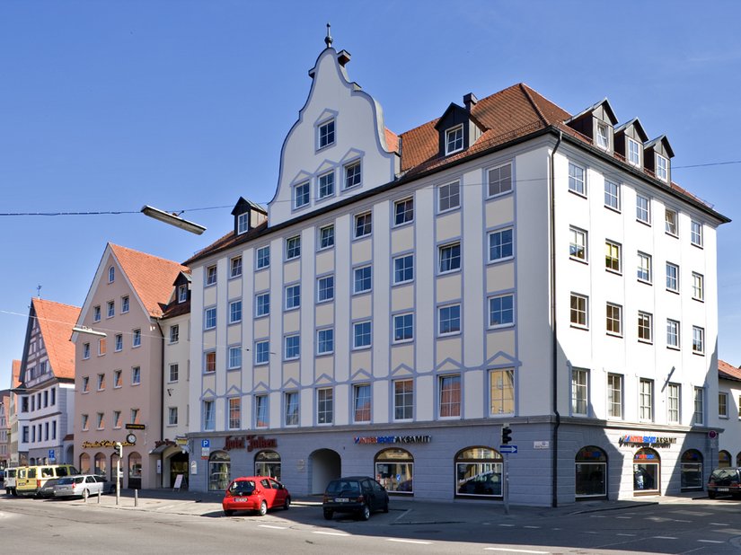 Fassade Hauptgebäude: 09.06.06, Bauzier, Bossenfassade Hauptgebäude: 60.06.15, Gesimse Hauptgebäude: 99.00.27, Absetzflächen Hauptgebäude, Mittelbau: 09.09.09, Fassade Nebengebäude: 15.09.15