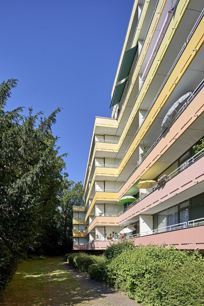 Mit der speziellen Dispersionbeschichtung Betonfinish 839 und dem zuvor aufgetragenen Haftgrund 3720 wurde nicht nur die Optik deutlich verbessert, sondern auch die Substanz langfristig gesichert