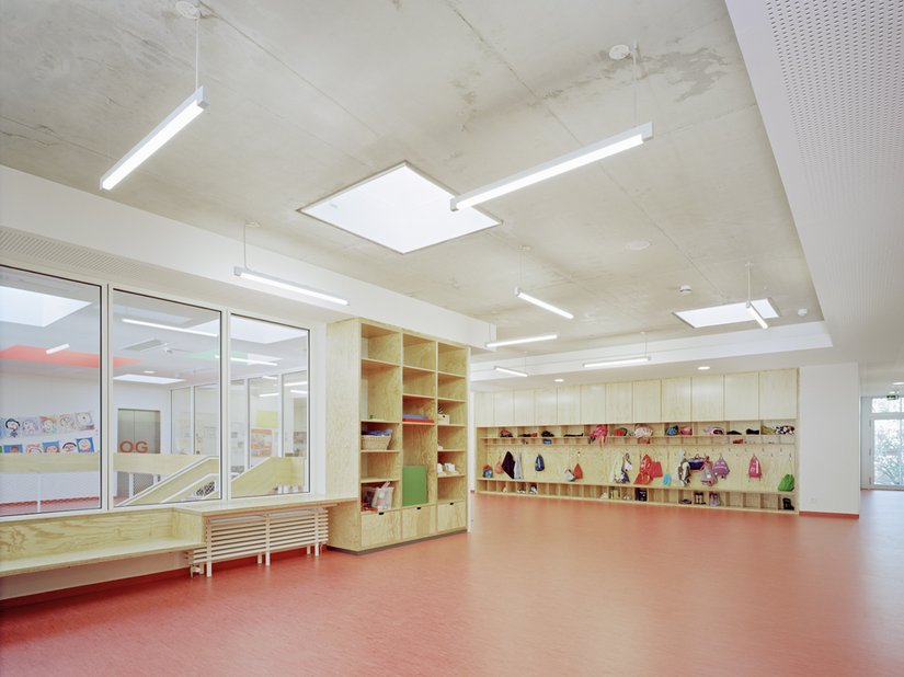Im Innenbereich wurde mit Brillux Sensocryl ELF267 eine Farbe verarbeitet, welche gegenüber allen Anforderungen einer modernen Schule perfekt gewappnet ist.