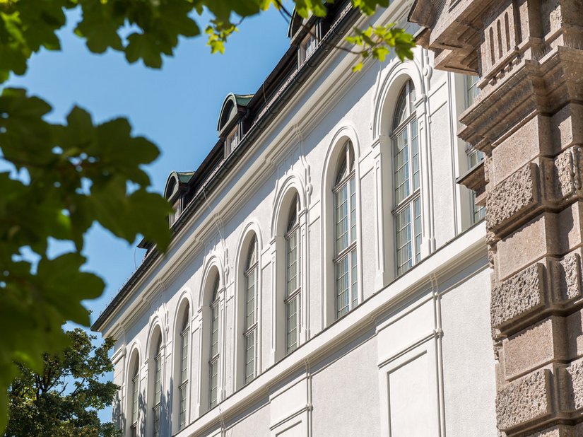 Auch von außen ein echter Hingucker:&nbsp;die Universitätsbibliothek in Innsbruck.