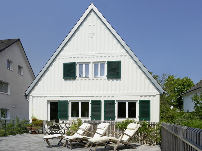 Das Einfamilienhaus gewann einen Fassadenpreis in der Kategorie Historische Gebäude und Stilfassaden.