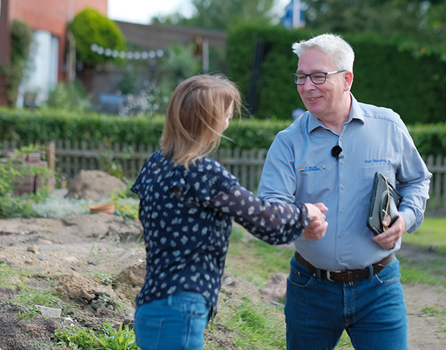 Begrüßung Anja und Maler Mensing