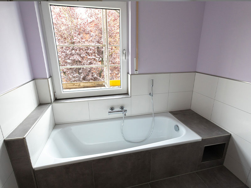 Badezimmer lila Waschbecken